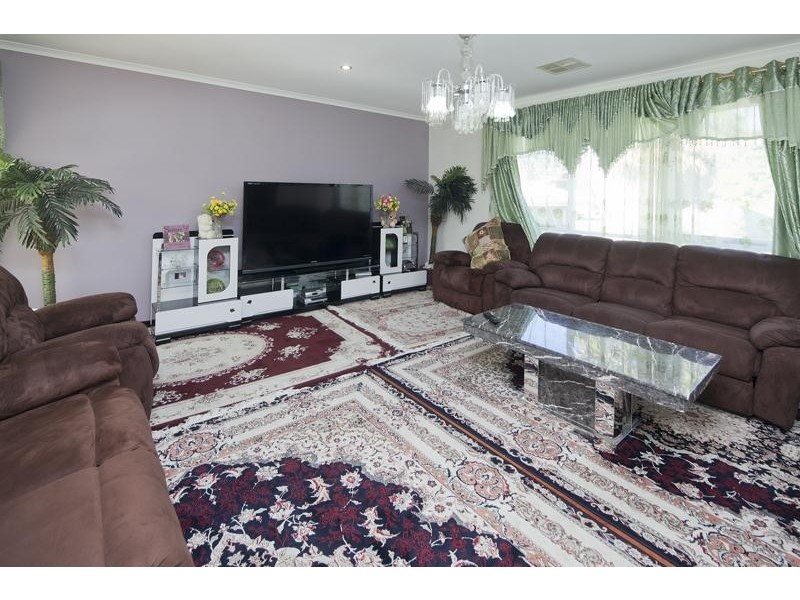 4 Donelly Road, Hallam VIC 3803