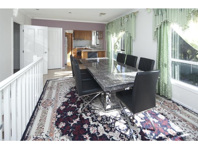 4 Donelly Road, Hallam VIC 3803