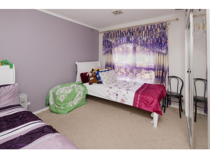 4 Donelly Road, Hallam VIC 3803