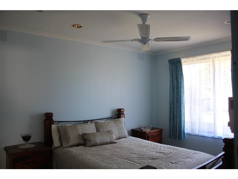 10 Oberon Street, Dandenong North VIC 3175