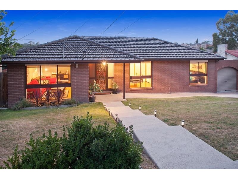 18 Exell Drive, Dandenong North VIC 3175