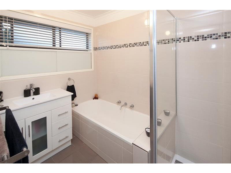 18 Exell Drive, Dandenong North VIC 3175