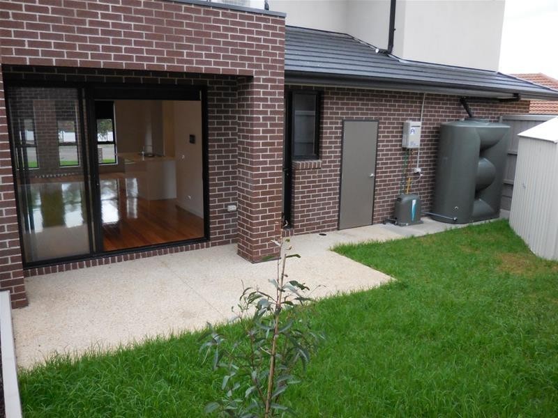 1/15 Caledonia Crescent, Mulgrave VIC 3170