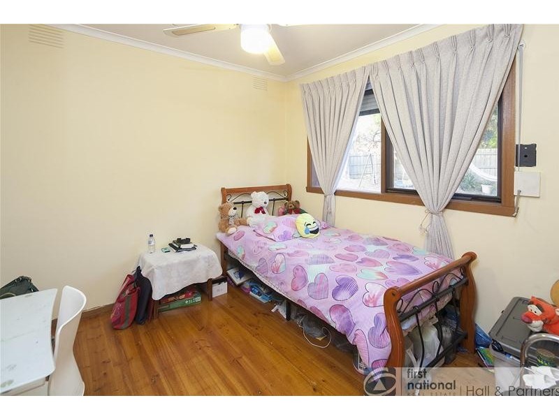 27 Crossdale Rise, Endeavour Hills VIC 3802