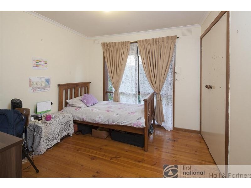 27 Crossdale Rise, Endeavour Hills VIC 3802