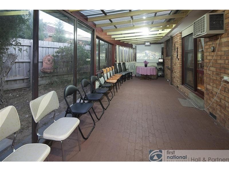 27 Crossdale Rise, Endeavour Hills VIC 3802