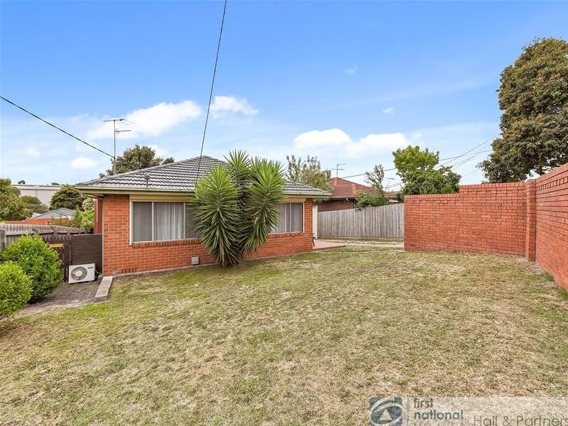 10 Jacksons Road, Noble Park North VIC 3174