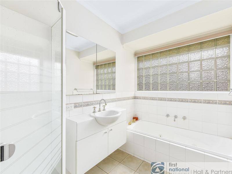 10 Jacksons Road, Noble Park North VIC 3174