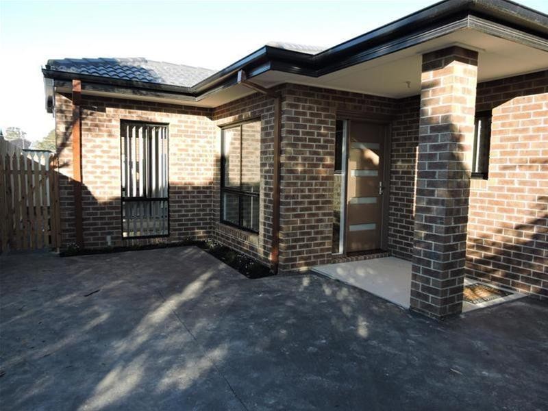 2/10 Mary Street, Hampton Park VIC 3976