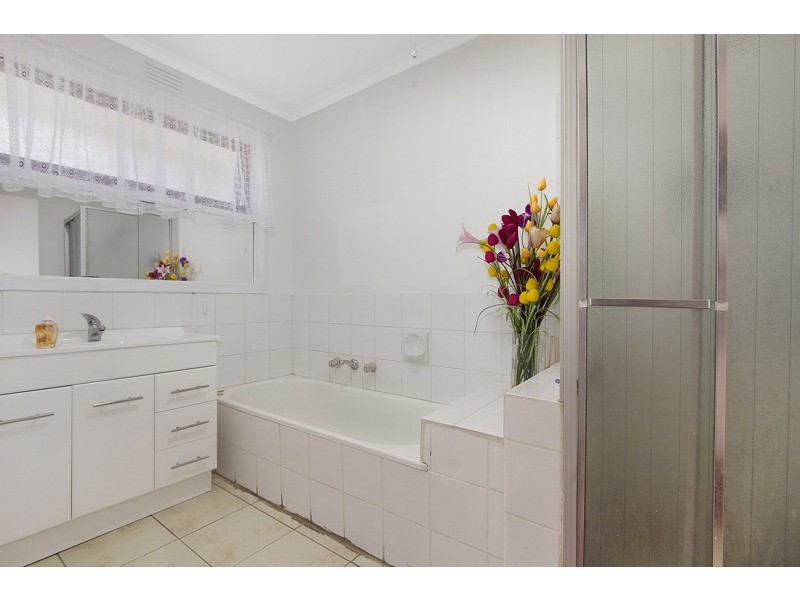 16 Langold Court, Noble Park VIC 3174