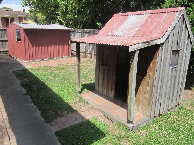 1 Heywood Grove, Endeavour Hills VIC 3802