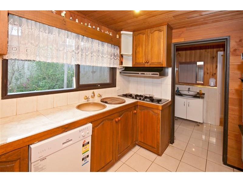 15 Galloway Street, Dandenong North VIC 3175