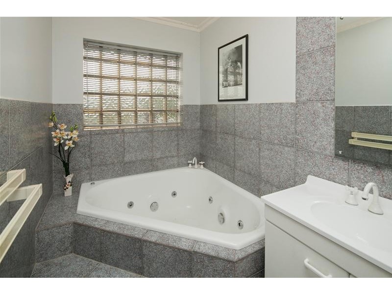 15 Galloway Street, Dandenong North VIC 3175