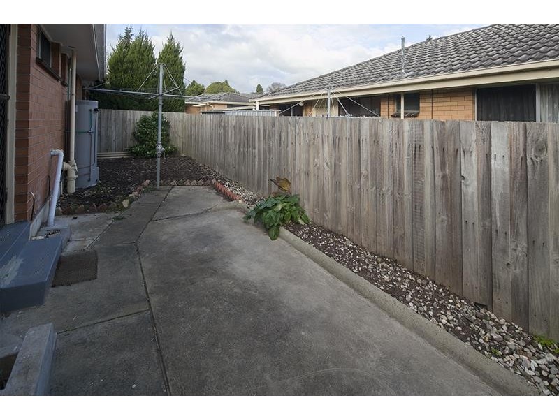 8/52-54 King George Parade, Dandenong VIC 3175