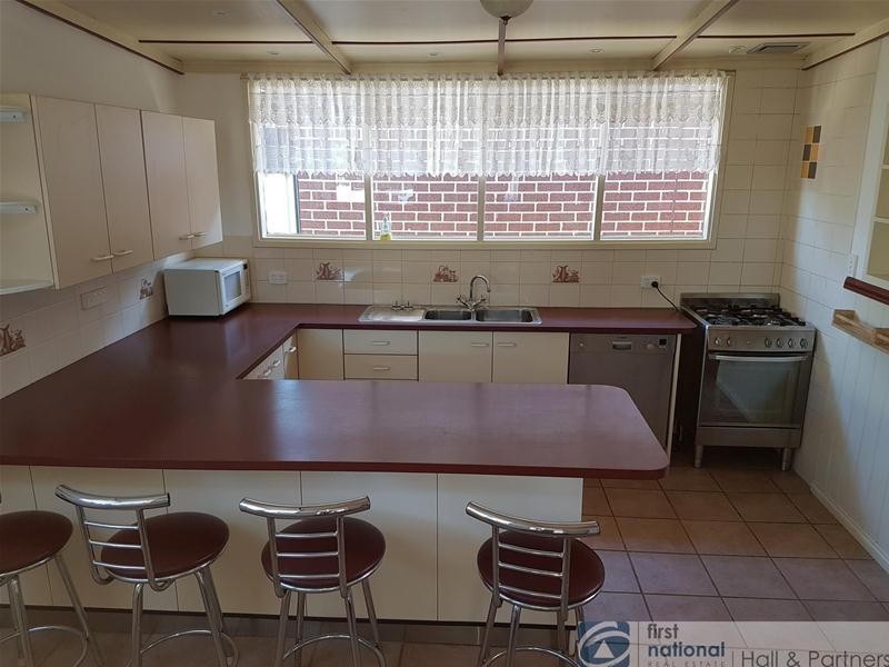 29 Edinborough Street, Hallam VIC 3803