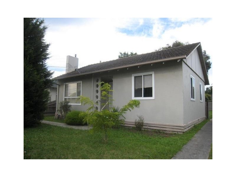 18 Tarata Drive, Doveton VIC 3177