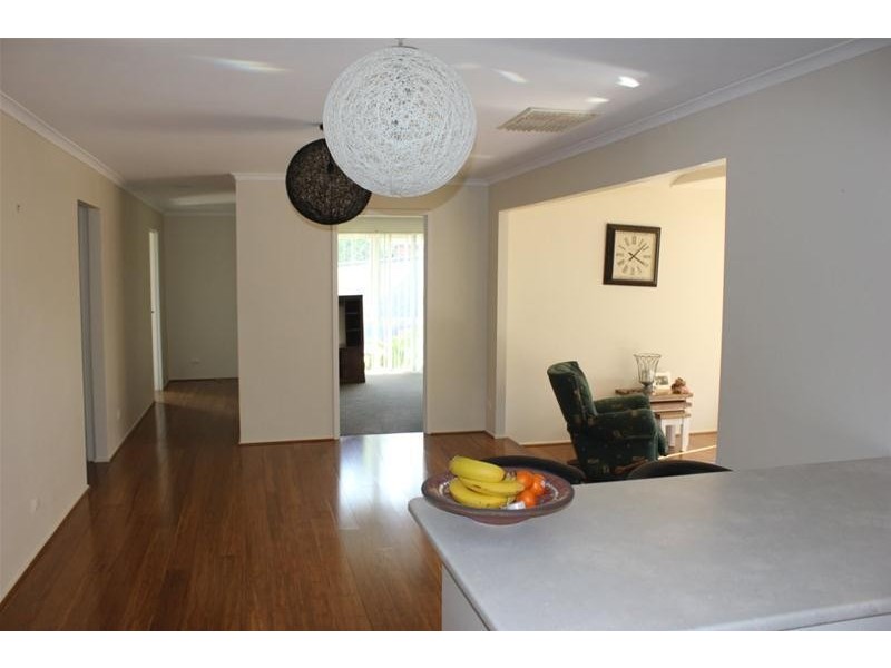 12 Dampier Court, Endeavour Hills VIC 3802