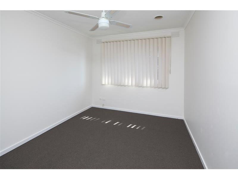 4/11 Wallarano Drive, Noble Park VIC 3174