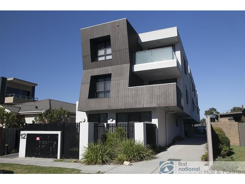 4/12 New Street, Dandenong VIC 3175