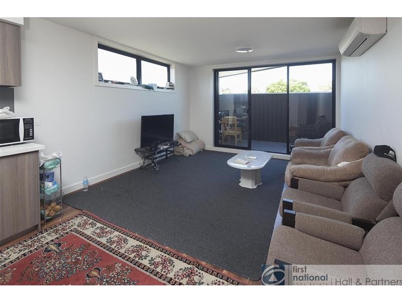 4/12 New Street, Dandenong VIC 3175
