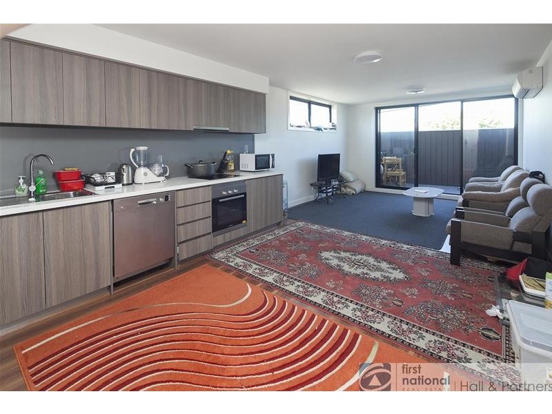 4/12 New Street, Dandenong VIC 3175