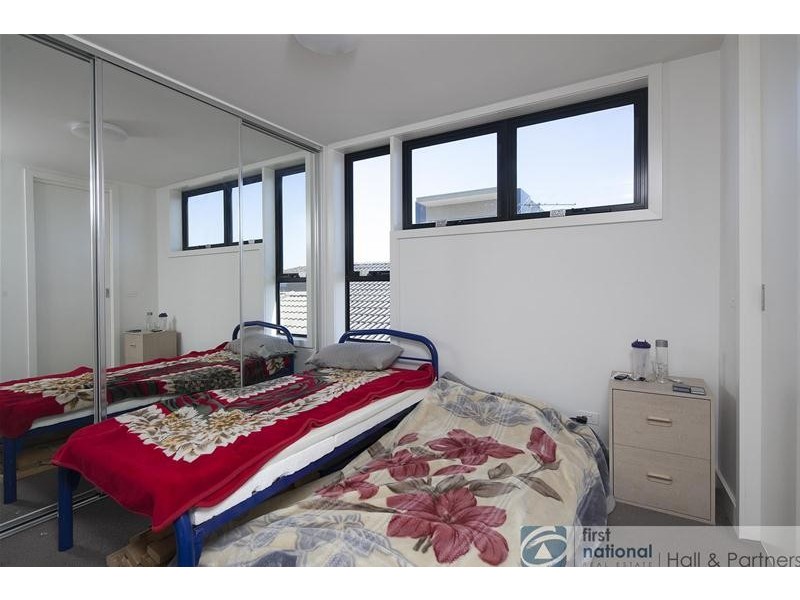 4/12 New Street, Dandenong VIC 3175