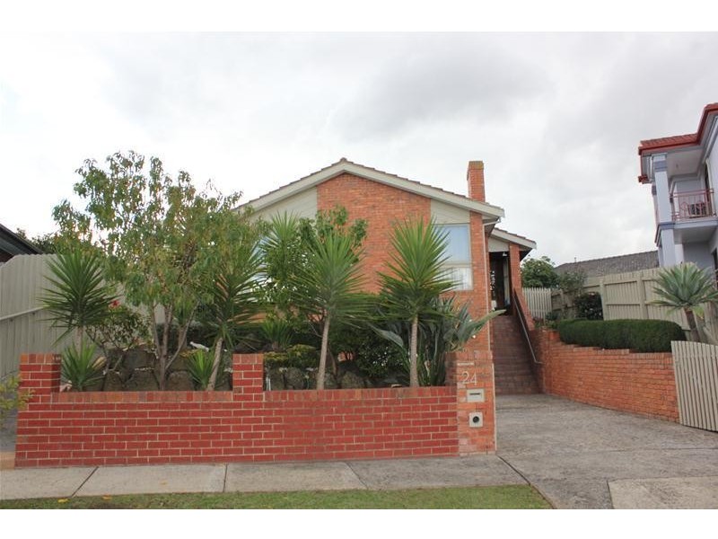 24 Sienna Crescent, Endeavour Hills VIC 3802