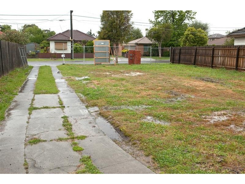 4 Eckford Street, Dandenong VIC 3175