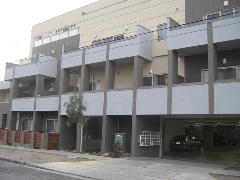 3/2-4 Hutton Street, Dandenong VIC 3175