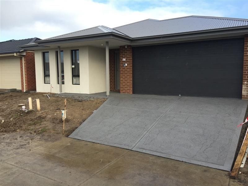 13 Heathcote Grove, Officer VIC 3809