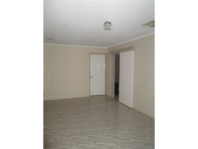 13 Dampier Court, Endeavour Hills VIC 3802