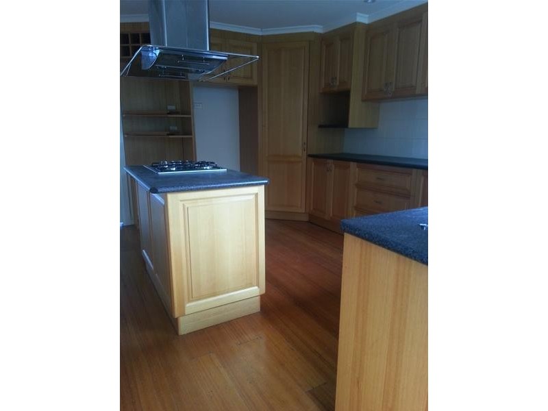 17 Westminster Avenue, Dandenong North VIC 3175