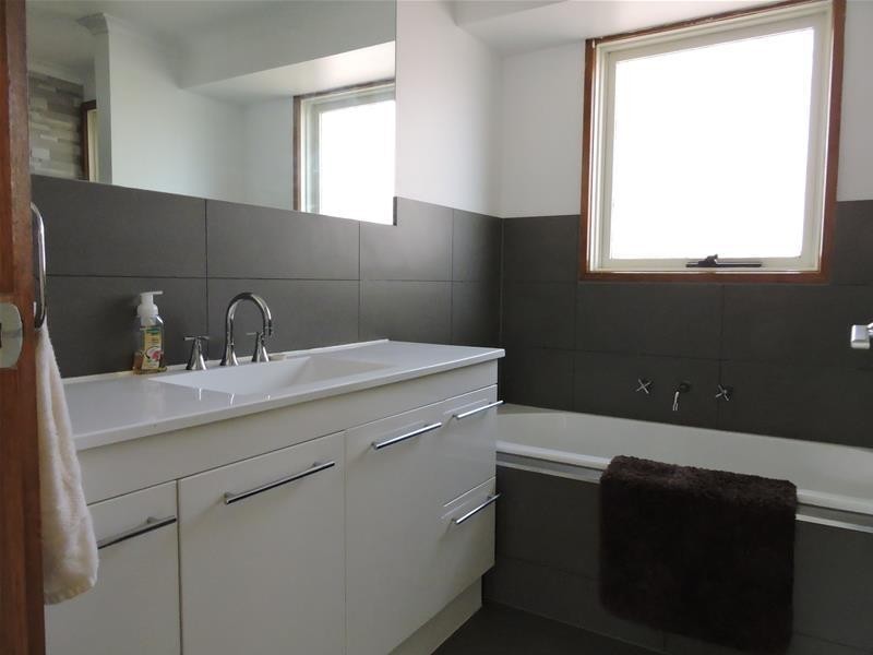 7 Hann Court, Endeavour Hills VIC 3802