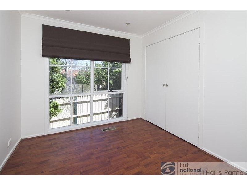 130 Gleneagles Drive, Endeavour Hills VIC 3802