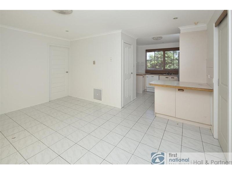 130 Gleneagles Drive, Endeavour Hills VIC 3802