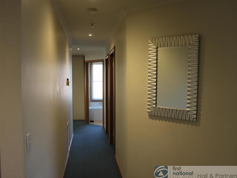 2/15 Arthur Phillip Drive, Endeavour Hills VIC 3802