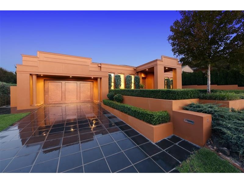 2 Sunnybank Close, Lysterfield South VIC 3156