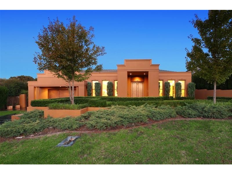 2 Sunnybank Close, Lysterfield South VIC 3156