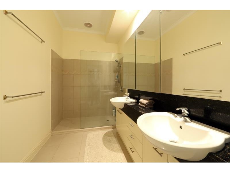 2 Sunnybank Close, Lysterfield South VIC 3156