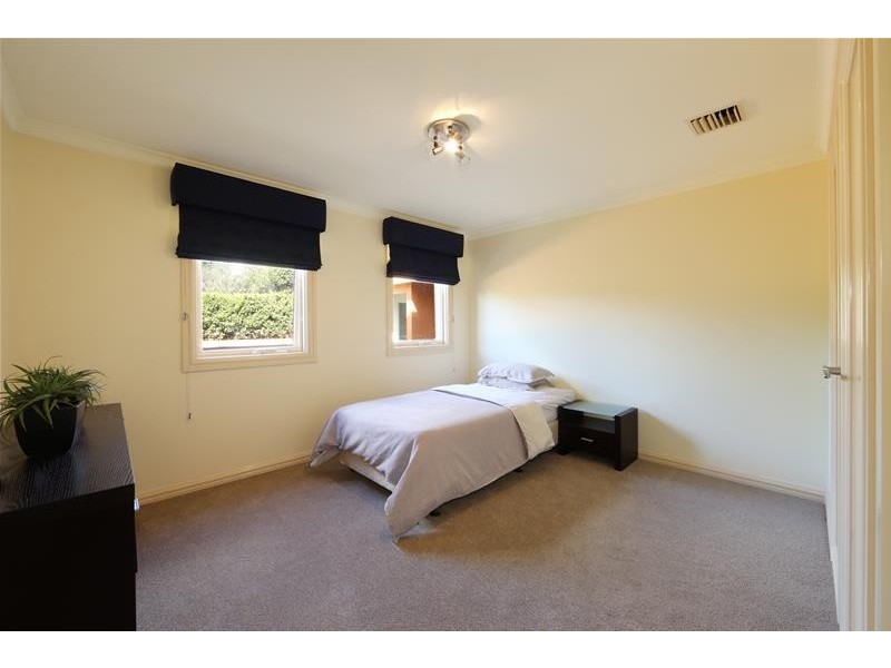 2 Sunnybank Close, Lysterfield South VIC 3156