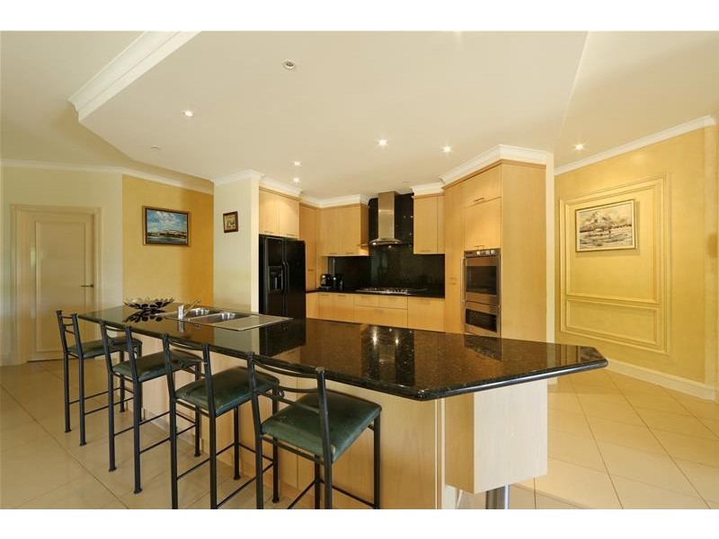 2 Sunnybank Close, Lysterfield South VIC 3156