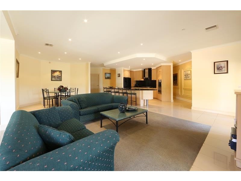 2 Sunnybank Close, Lysterfield South VIC 3156