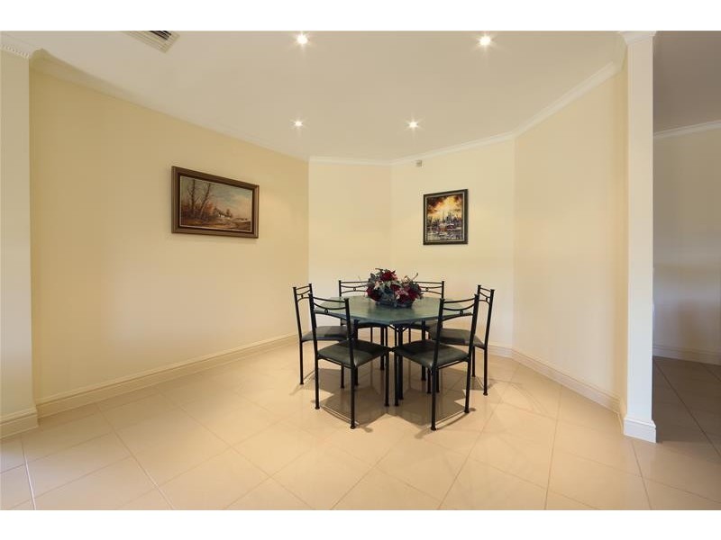 2 Sunnybank Close, Lysterfield South VIC 3156