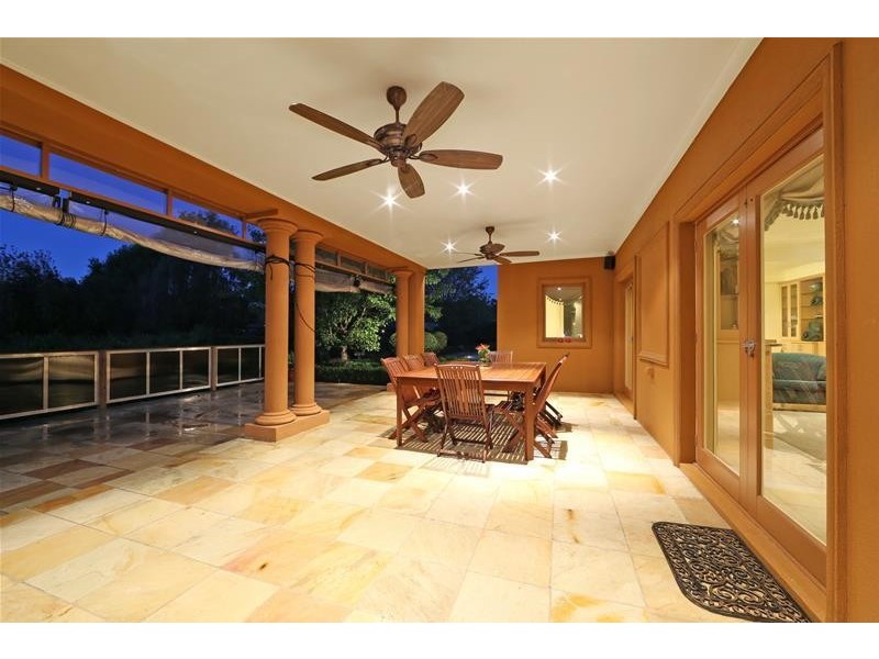 2 Sunnybank Close, Lysterfield South VIC 3156