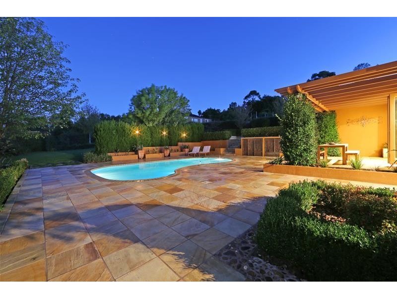 2 Sunnybank Close, Lysterfield South VIC 3156