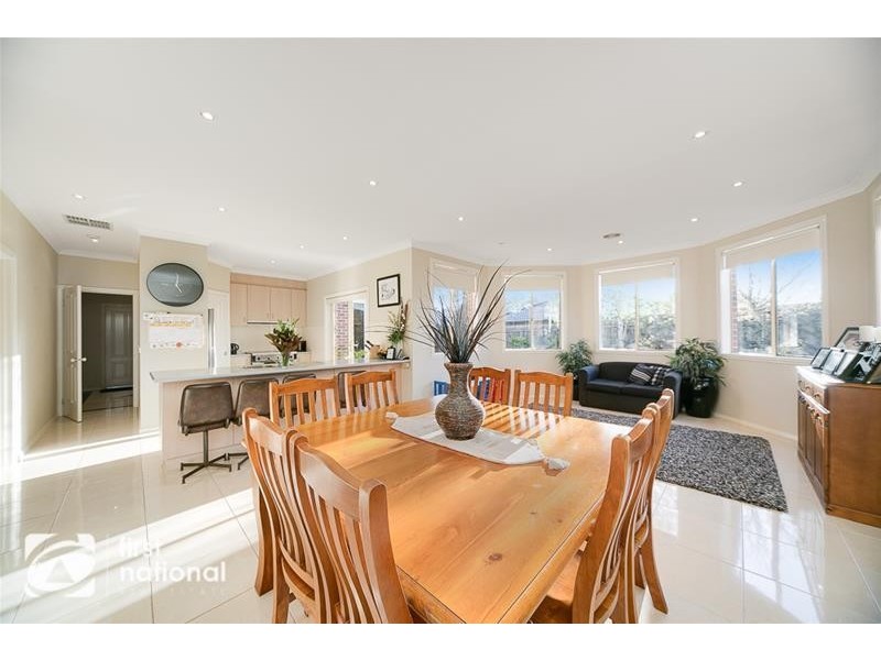 5 Siandra Place, Berwick VIC 3806