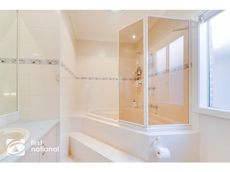 5 Siandra Place, Berwick VIC 3806