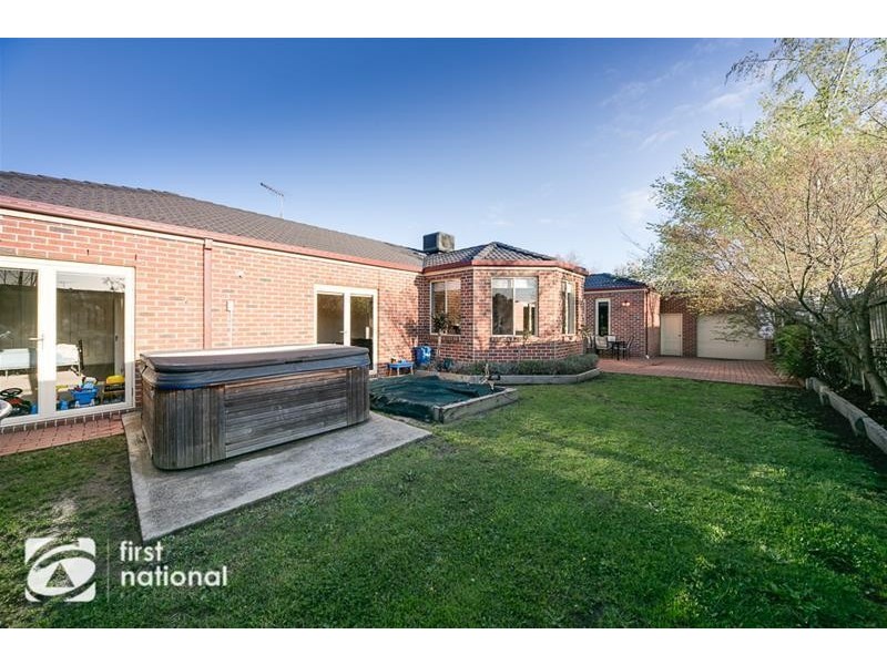 5 Siandra Place, Berwick VIC 3806