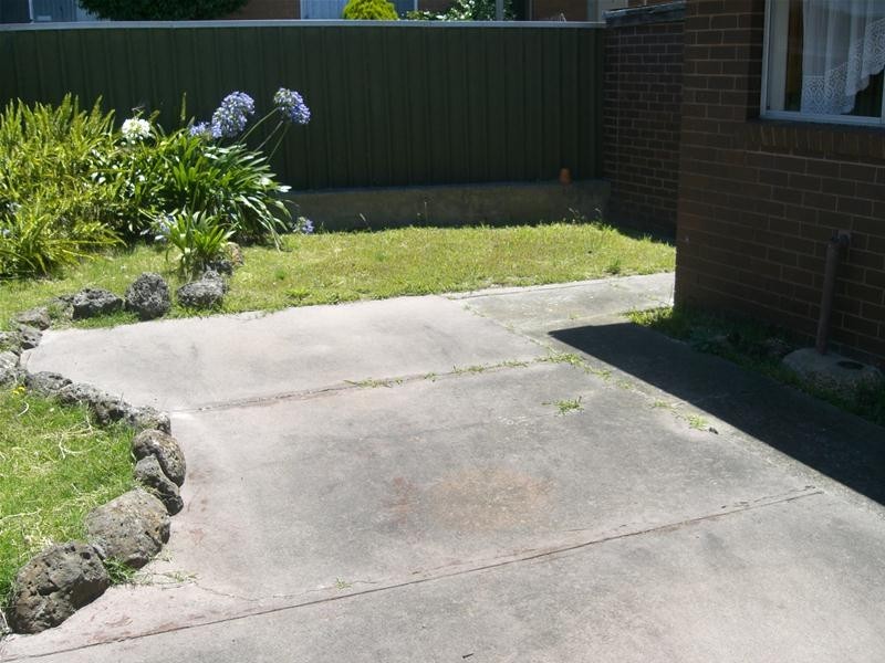 1/30 Sabine Avenue, Dandenong North VIC 3175