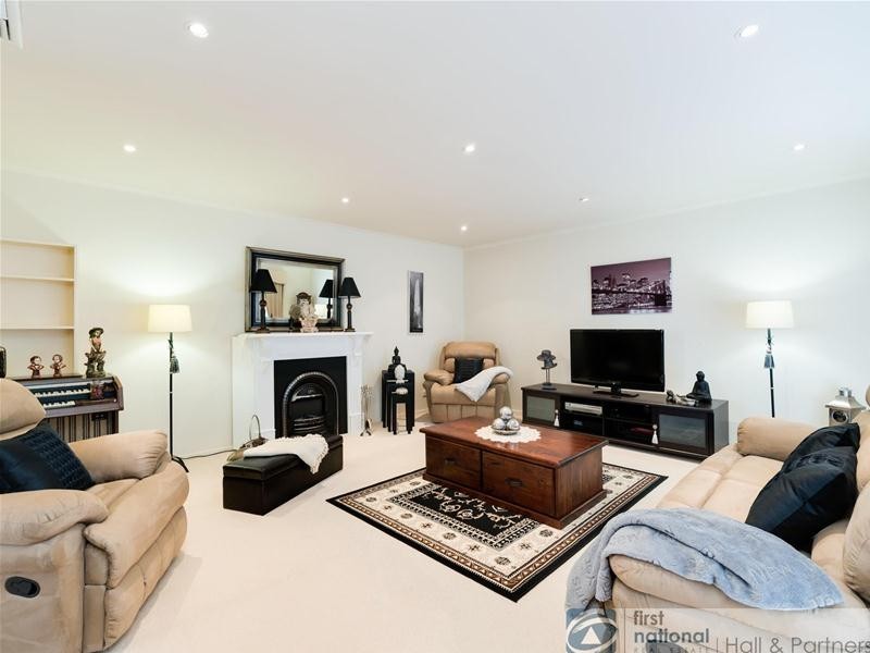 14 Wakley Crescent, Wantirna South VIC 3152